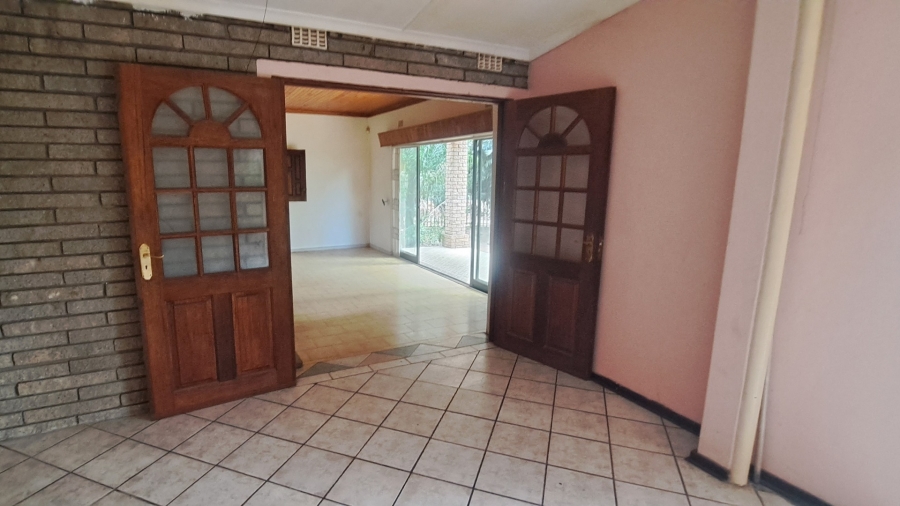 4 Bedroom Property for Sale in Protea Park North West